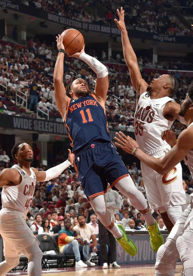 九游体育入口-加时末段NBA常规赛传出新动向，芝加哥公牛更衣室发声，管理层表态——赛场秩序良好，年轻球员得到机的简单介绍